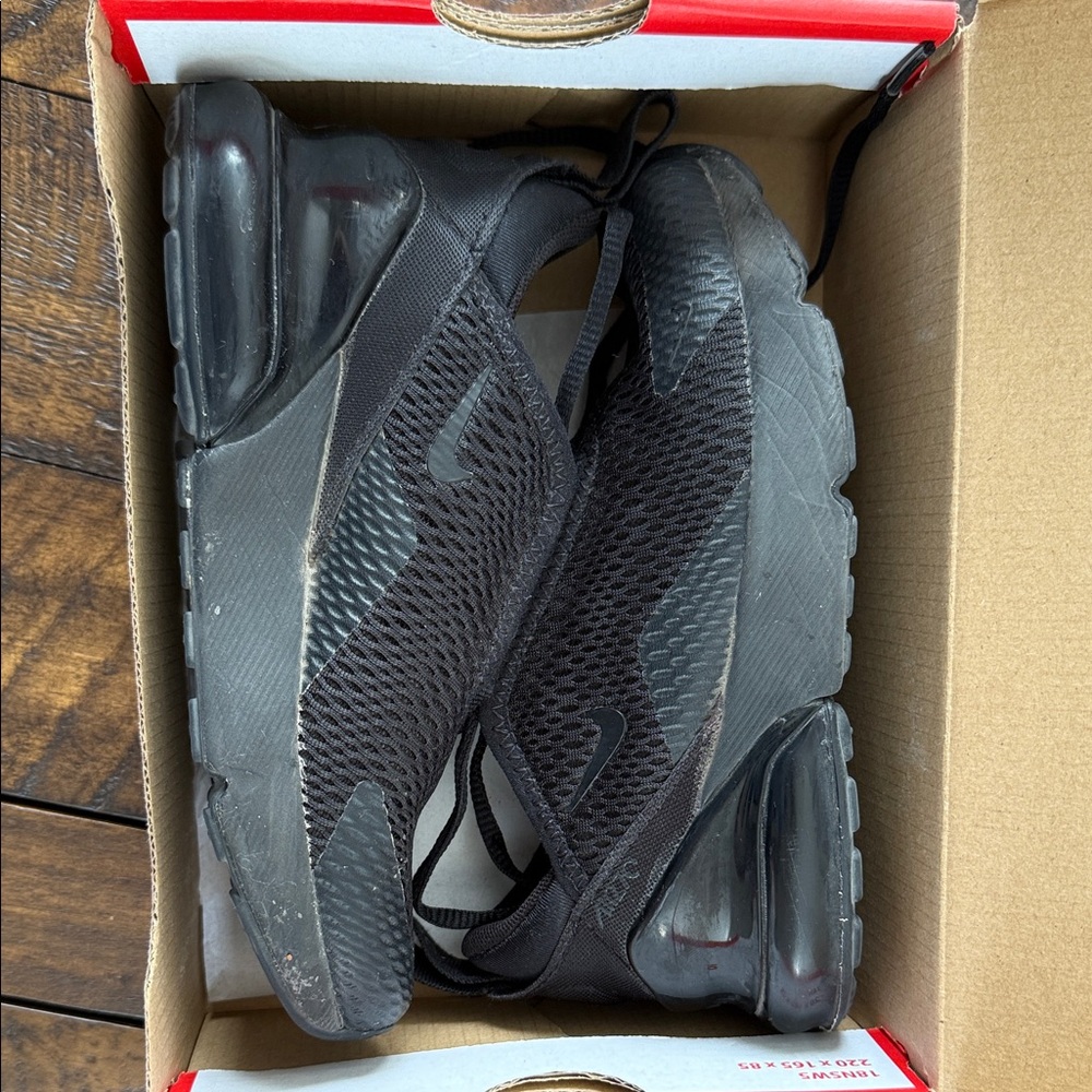 Nike Boy’s Black Mesh Sneakers